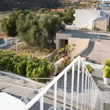 Damianos - Serene Center Adamantas (Milos)